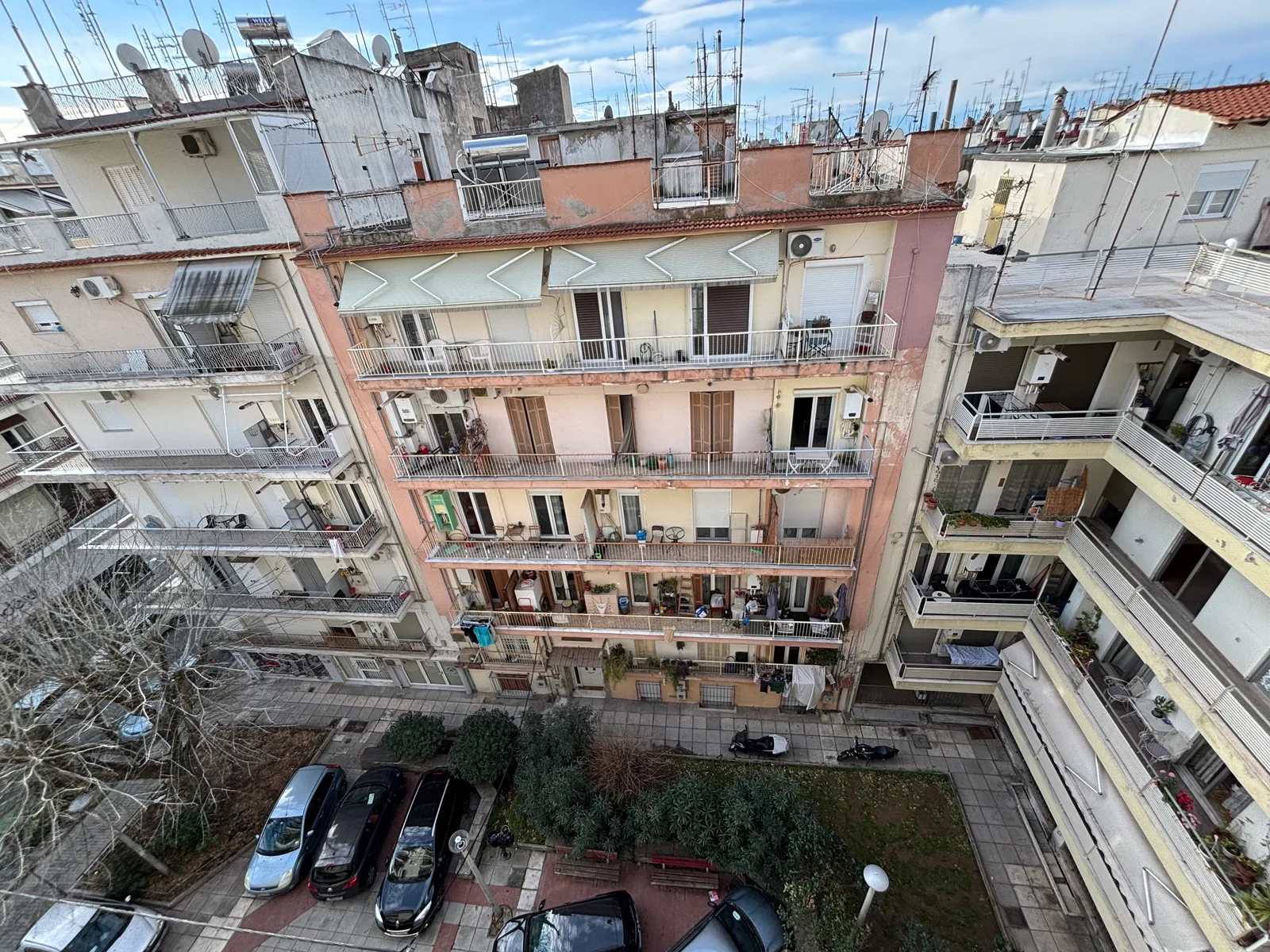 Prime location with sea view balcony close to Aristotle University — photo 21